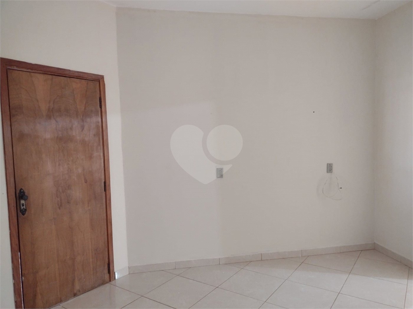 Casa à venda com 2 quartos, sendo 1 suíte, em Santa Eudóxia, São Carlos, SP