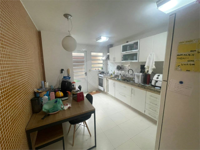 Casa à venda com 4 quartos, sendo 2 suítes,  em Santana, São Paulo, SP