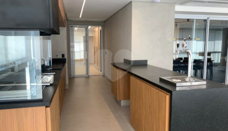 Apartamento à venda com 3 suítes em Indianópolis, São Paulo, SP