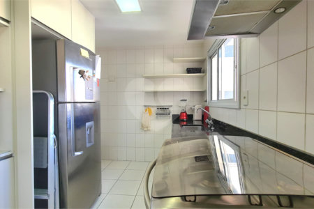 Apartamento à venda ou para alugar com 3 quartos, sendo 2 suítes, em Pinheiros, São Paulo, SP
