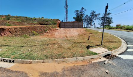 Terreno à venda com 1 suíte no condomínio Comercial Independência, Vinhedo - SP