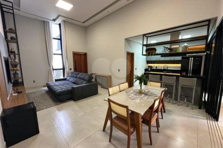 Casa à venda com 3 quartos, sendo 1 suíte, no condomínio Residencial Evidências, Indaiatuba - SP