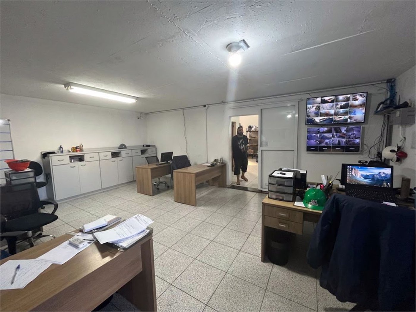 Box/Garagem Comercial à venda, Esplanada dos Barreiros, São Vicente - GR0001.