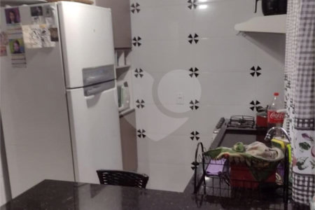 Sobrado à venda com 2 suítes em Vila Nivi, São Paulo, SP