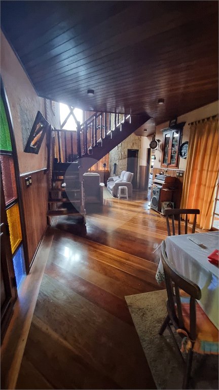 Casa à venda com 4 quartos, sendo 2 suítes, no condomínio Aruã Eco Park, Mogi das Cruzes - SP