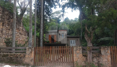 Casa à venda com 3 quartos, sendo 1 suíte,  em Serra da Cantareira, Mairiporã, SP