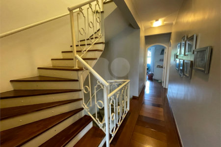 Casa em condomínio à venda ou para alugar com 4 quartos, sendo 3 suítes,  em Jardim Panorama, São Paulo, SP