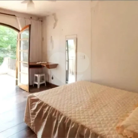 Sobrado à venda com 3 quartos em Jardim Peri Peri, São Paulo, SP