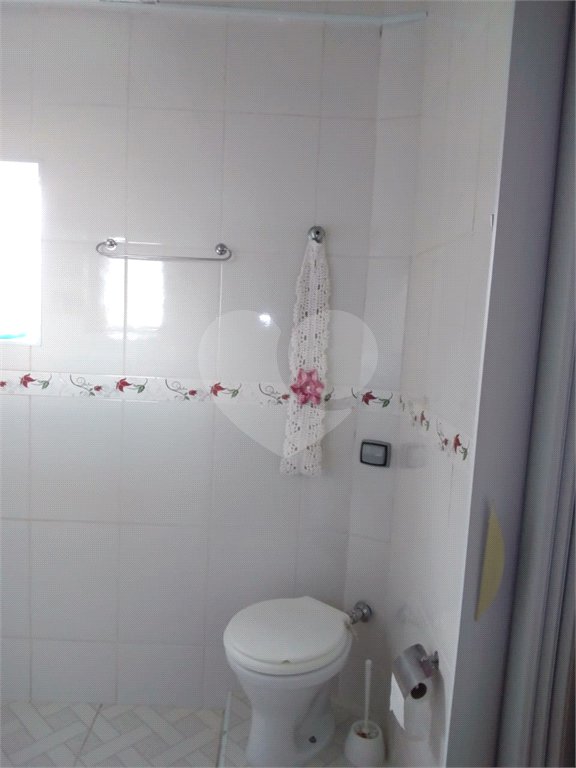 Sobrado à venda com 6 quartos em Horto, São Paulo, SP