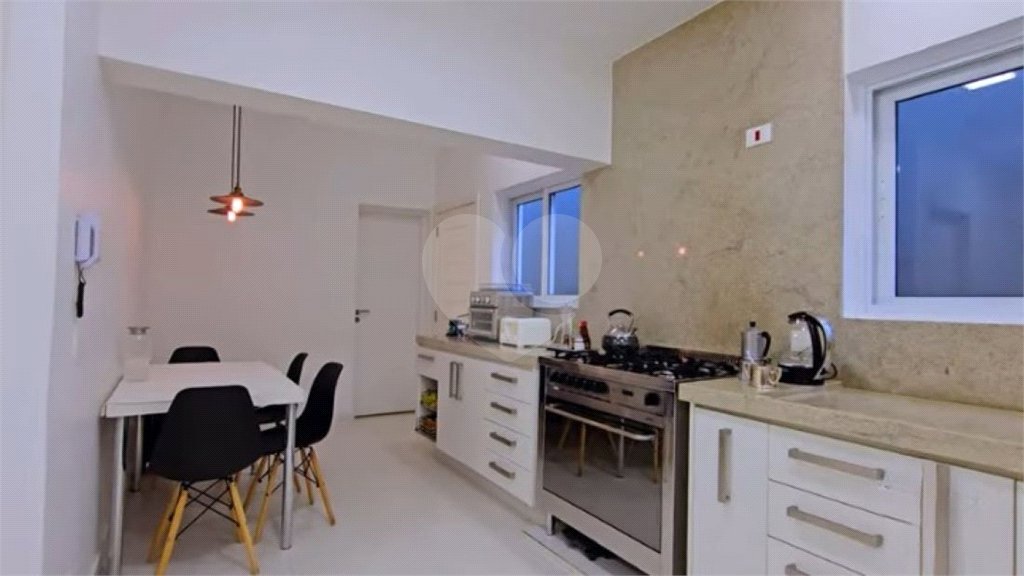 Casa à venda com 4 quartos, sendo 1 suíte, em Jardim Europa, São Paulo, SP