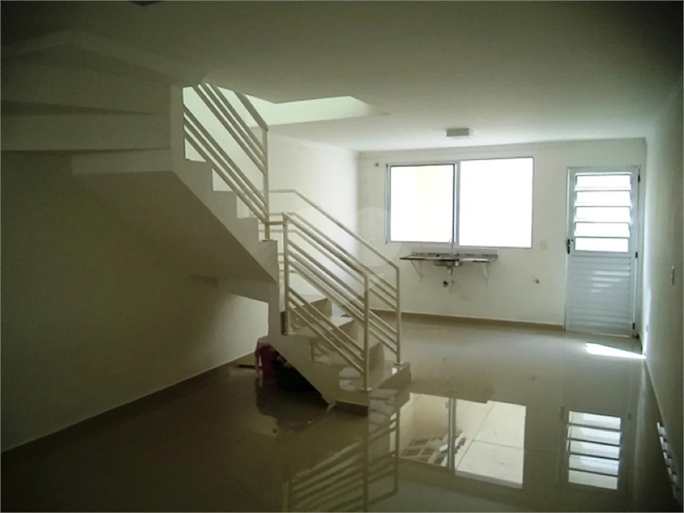 Casa à venda com 2 suítes no condomínio Villagio da Serra, São Paulo - SP