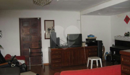 Sobrado à venda com 4 quartos, sendo 1 suíte,  em Palmas do Tremembé, São Paulo, SP