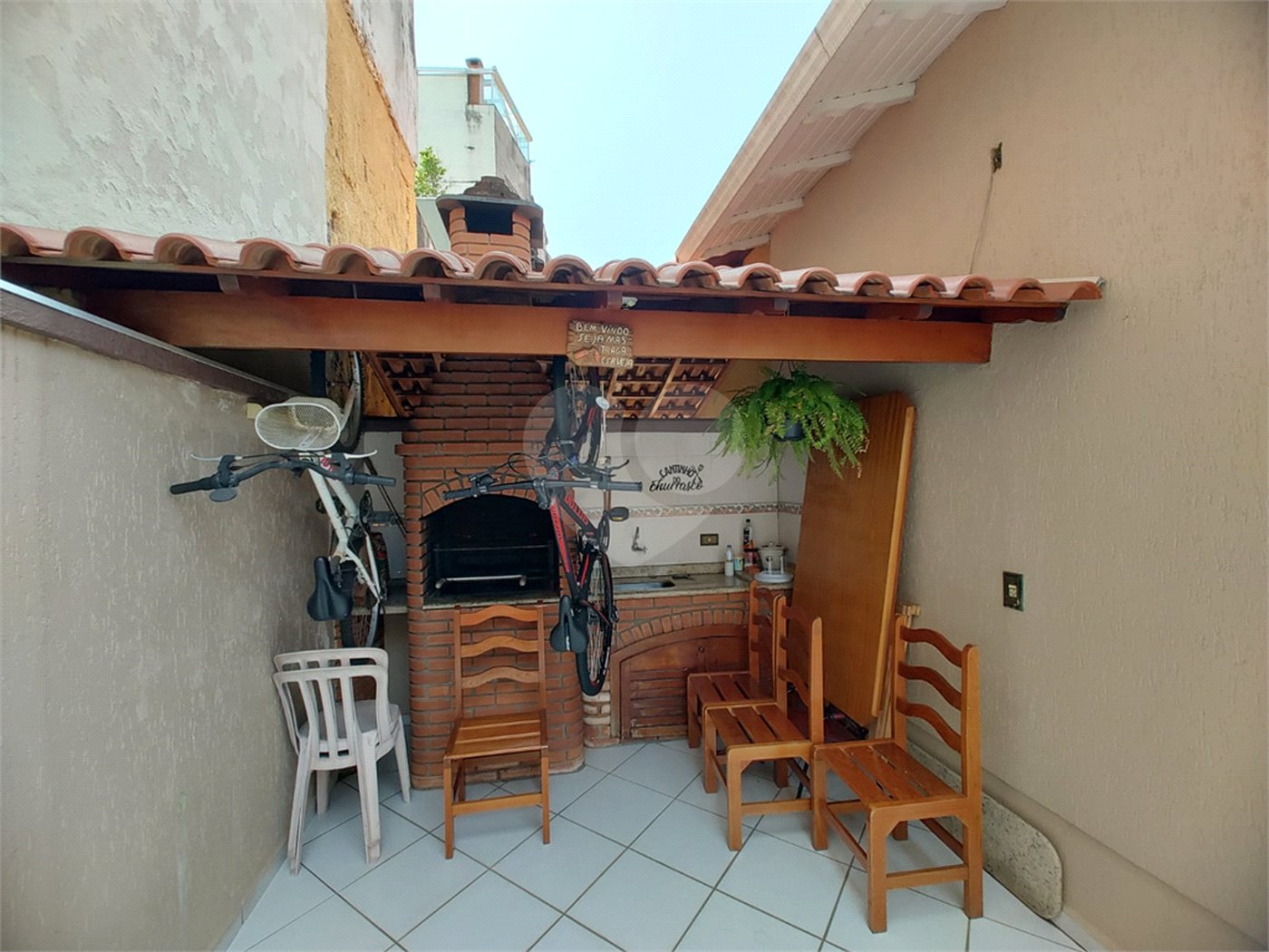 Sobrado à venda com 3 quartos, sendo 1 suíte, em Jardim Pinheiros, São Paulo, SP