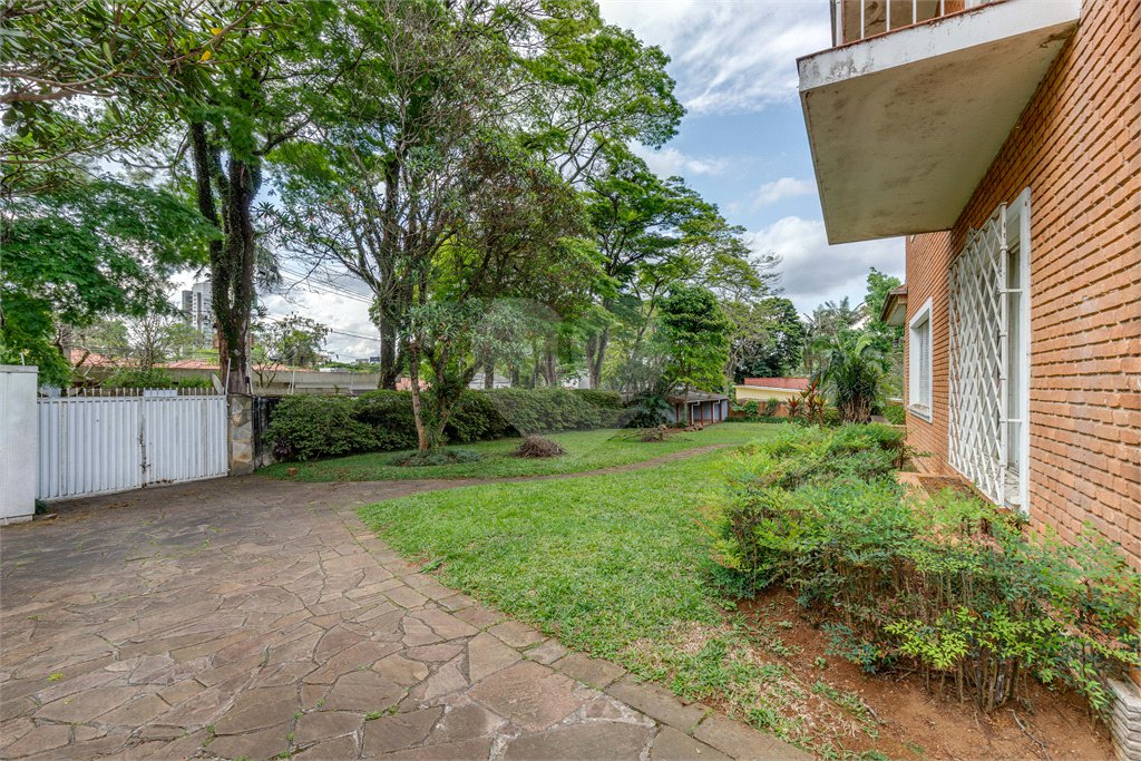 Sobrado à venda com 5 suítes em Alto da Boa Vista, São Paulo, SP