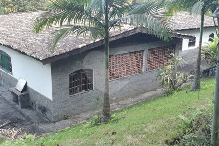 Chácara à venda com 3 quartos, sendo 1 suíte, em Chácaras Copaco, Arujá, SP