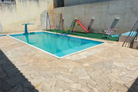Casa à venda com 4 quartos, sendo 3 suítes,  no Centro, Bom Jesus dos Perdões, SP