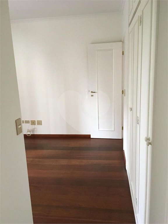 Apartamento à venda com 4 quartos, sendo 2 suítes,  em Vila Andrade, São Paulo, SP
