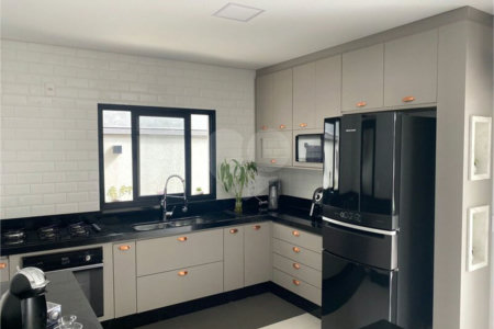 Casa à venda com 3 quartos, sendo 1 suíte,  no condomínio Mantova, Indaiatuba - SP