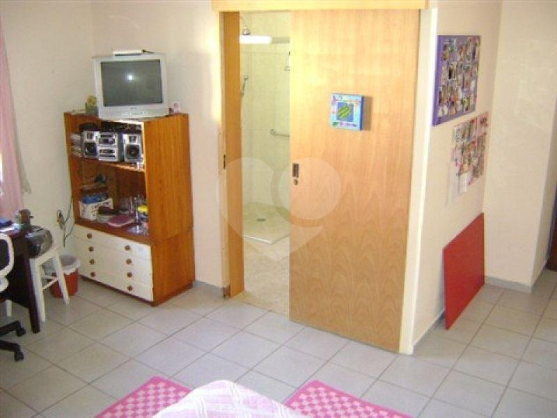 Sobrado à venda com 4 quartos, sendo 2 suítes, em Santo Amaro, São Paulo, SP