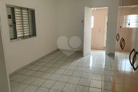 Casa à venda com 4 quartos em Vila Ipojuca, São Paulo, SP