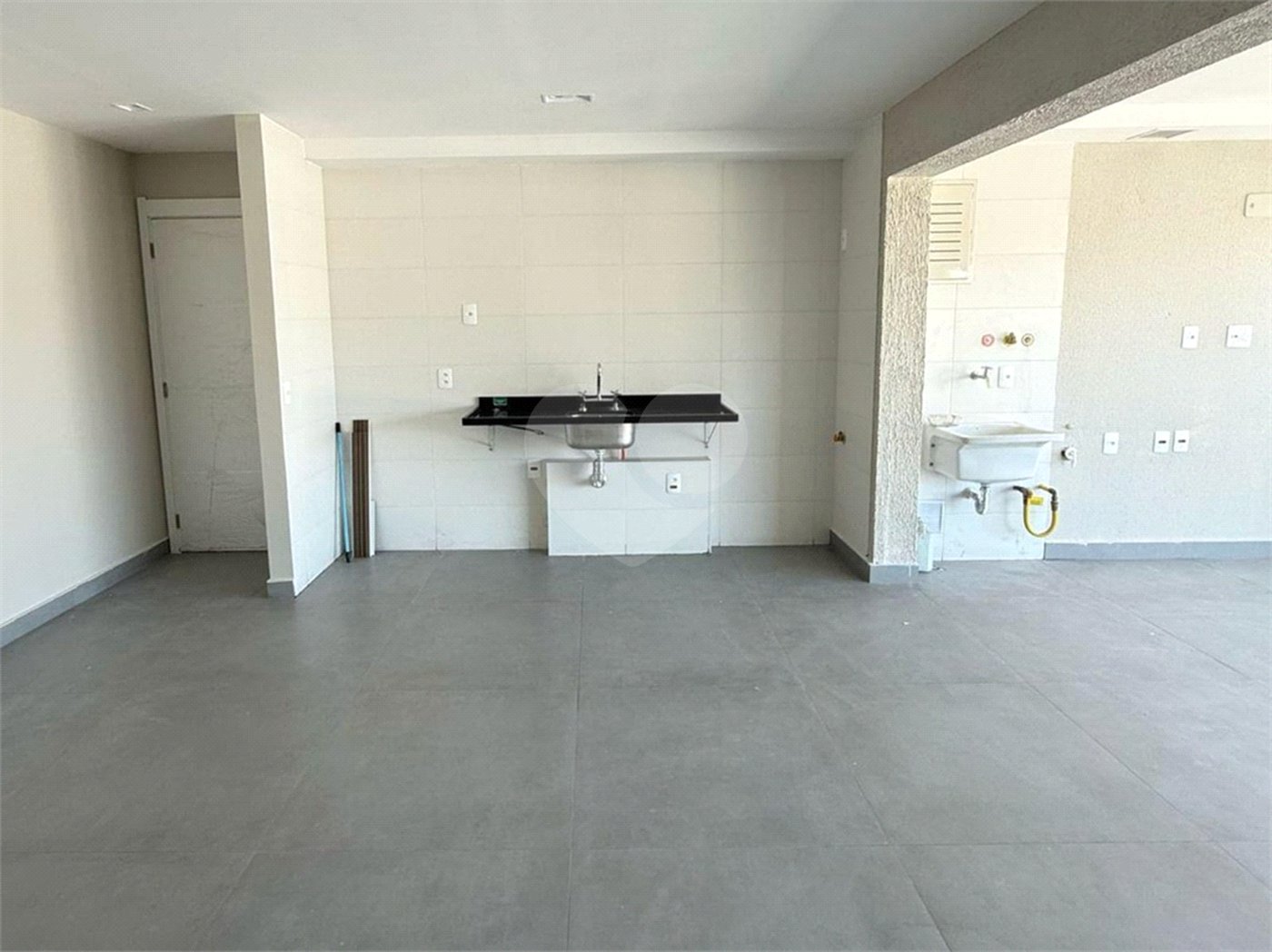 Apartamento à venda com 2 suítes em Campo Belo, São Paulo, SP