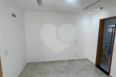 Casa à venda com 3 quartos, sendo 2 suítes, no condomínio Grand Park, Rio de Janeiro - RJ