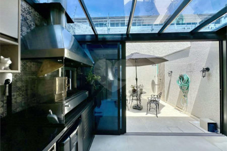 Casa à venda com 2 suítes no condomínio Gran Loft, Cotia - SP