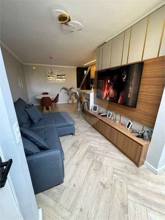 Casa à venda com 3 quartos, sendo 1 suíte, no condomínio Residencial Vegas, São Paulo - SP