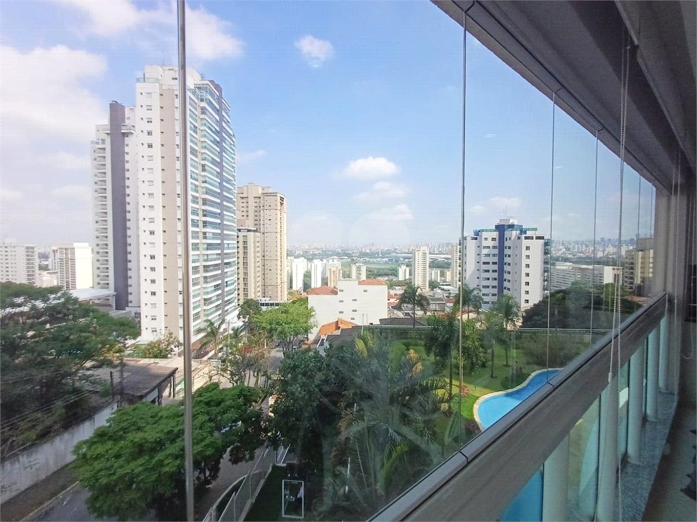 Apartamento à venda com 3 suítes em Santa Teresinha, São Paulo, SP