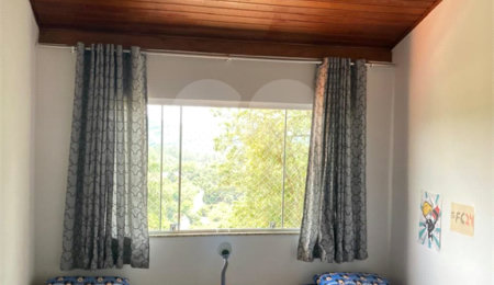Casa à venda com 3 quartos, sendo 2 suítes,  em Roseira, Mairiporã, SP