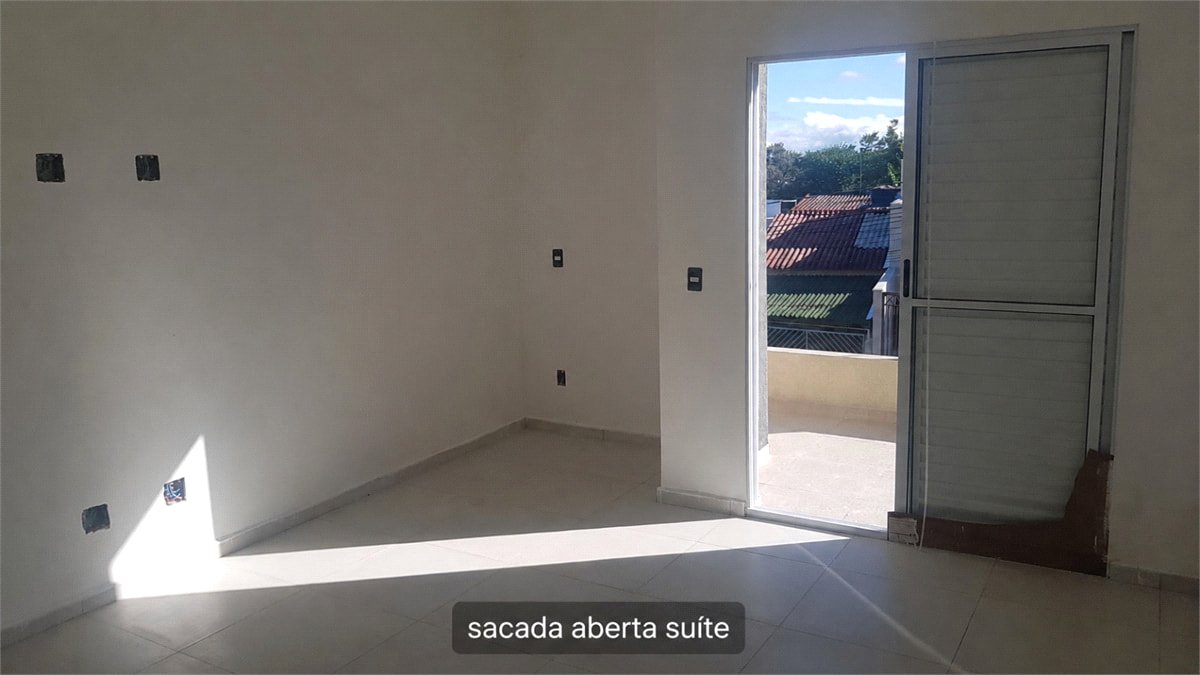Sobrado para alugar com 3 suítes em Parque Santa Márcia, Votorantim, SP