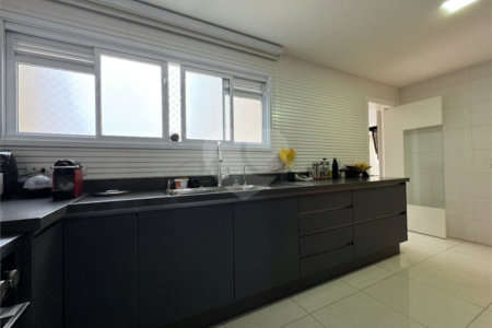 Apartamento à venda ou para alugar com 4 suítes em Santa Teresinha, São Paulo, SP