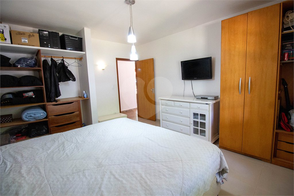 Chácara à venda com 4 quartos, sendo 1 suíte, em Saboó, São Roque, SP