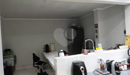 Sobrado à venda com 3 quartos, sendo 1 suíte,  em Chácara Monte Alegre, São Paulo, SP
