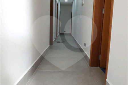 Casa à venda ou para alugar com 5 quartos, sendo 3 suítes, no condomínio Figueira Garden, Atibaia - SP
