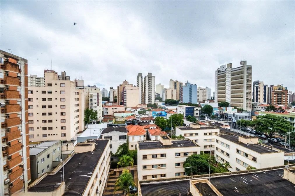 Apartamento a Venda no Condomínio Edifício Guarujá em Campinas/SP