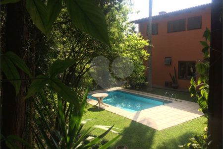 Casa à venda ou para alugar com 4 quartos, sendo 2 suítes, em Jardim Guedala, São Paulo, SP