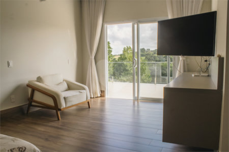 Casa à venda com 4 suítes no condomínio Residencial Saint Charbel, Araçoiaba da Serra - SP