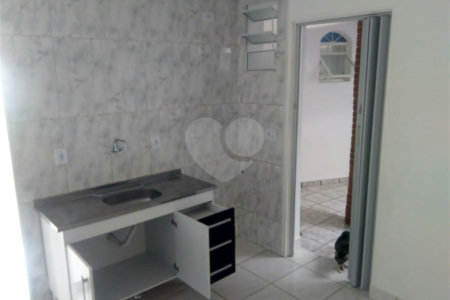 Sobrado à venda com 4 quartos, sendo 1 suíte,  em Jardim Pacaembu, Jundiaí, SP