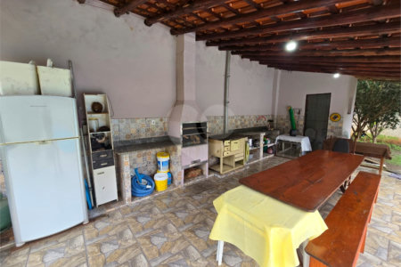 Chácara à venda com 3 quartos, sendo 1 suíte, em Cercadinho, Alambari, SP