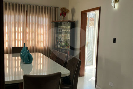 Casa à venda com 3 quartos, sendo 1 suíte, em Retiro das Fontes, Atibaia, SP