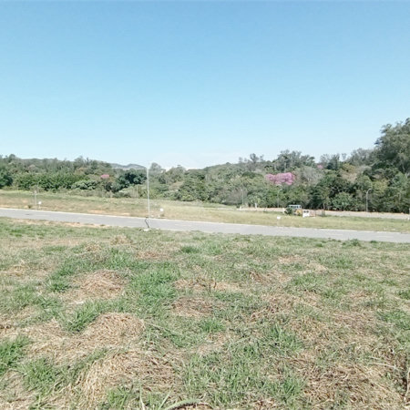 Terreno à venda com 1 suíte em Jardim Portugal, Valinhos, SP