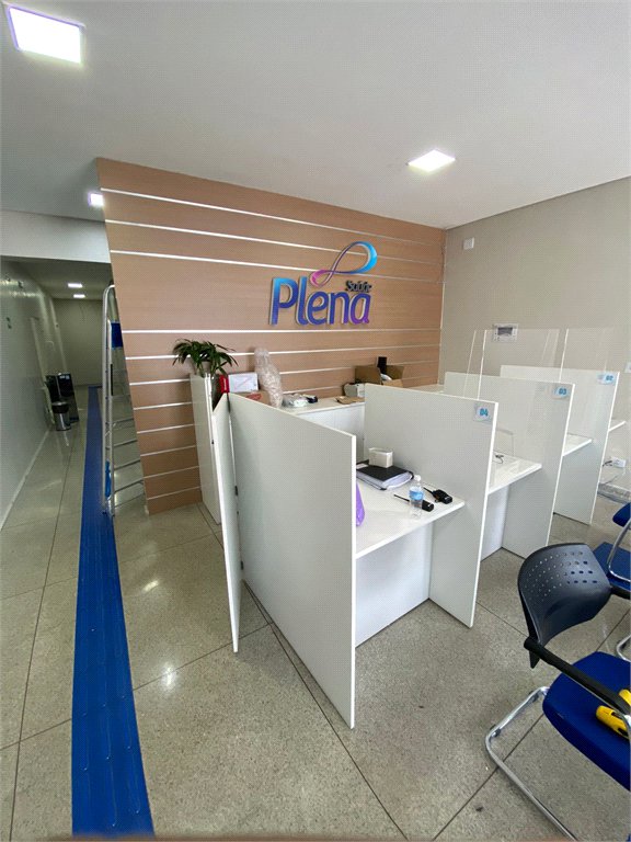 Salão Comercial para alugar em Vila Romanópolis, Ferraz de Vasconcelos, SP
