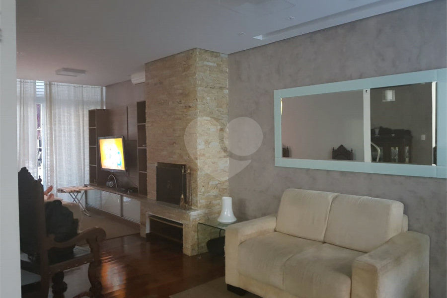 Casa à venda com 3 suítes em Campo Belo, São Paulo, SP