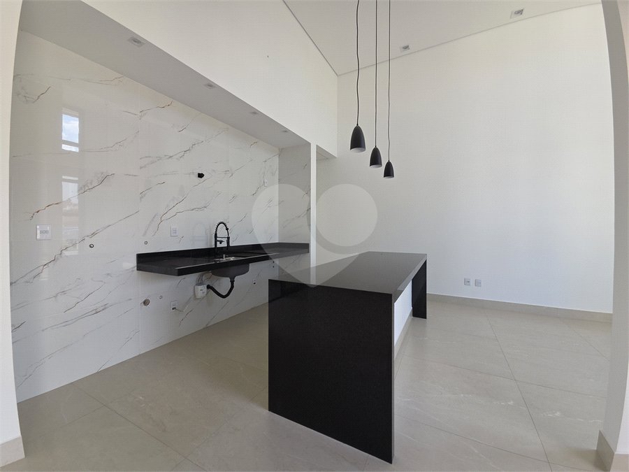 Casa à venda com 3 suítes no condomínio Helena Maria, Sorocaba - SP