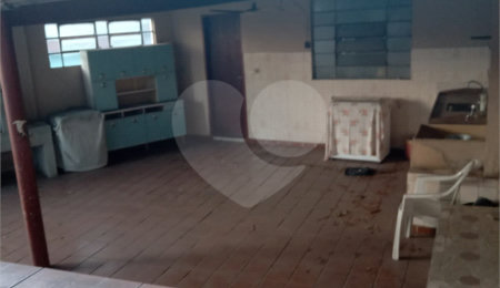 Casa à venda ou para alugar com 2 quartos no Centro, Mairiporã, SP