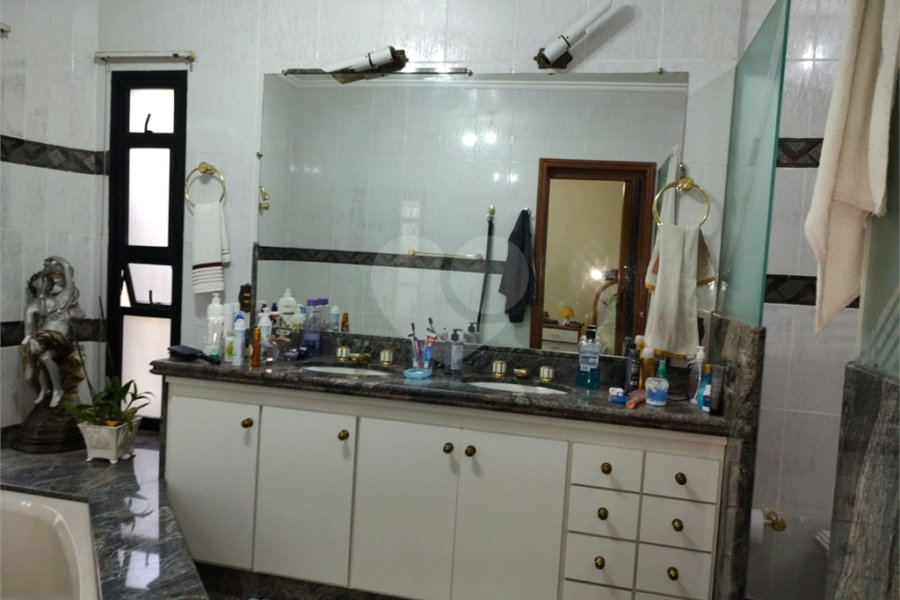 Casa Térrea à venda com 6 quartos, sendo 4 suítes, em Cangaíba, São Paulo, SP