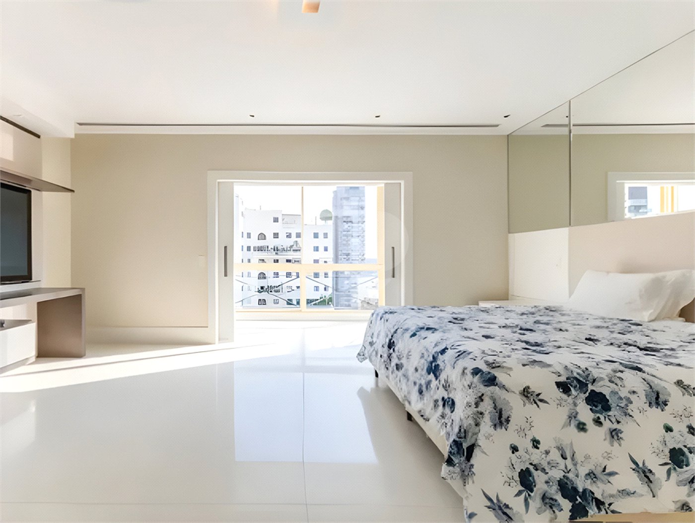 Apartamento à venda com 4 quartos, sendo 3 suítes, em Jardim Paulistano, São Paulo, SP