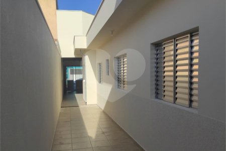 Casa à venda com 3 quartos, sendo 1 suíte,  em Jardim Santa Marta, Salto, SP