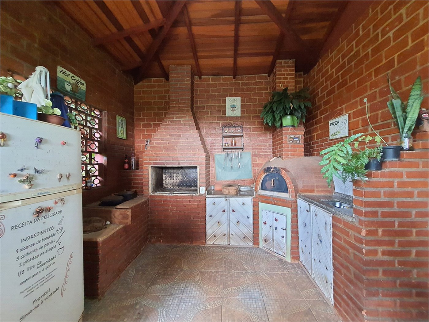 Chácara à venda com 3 quartos, sendo 2 suítes,  em Estância San Remo, Atibaia, SP